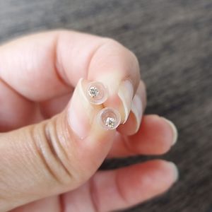 0.06ct Natural diamond in 18k YG setting